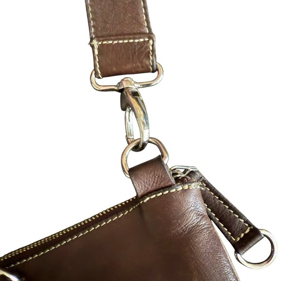 Roots Brown Leather Crossbody Bag With Adjustable Strap Multiple Pockets & Zippe - Picture 4 of 8